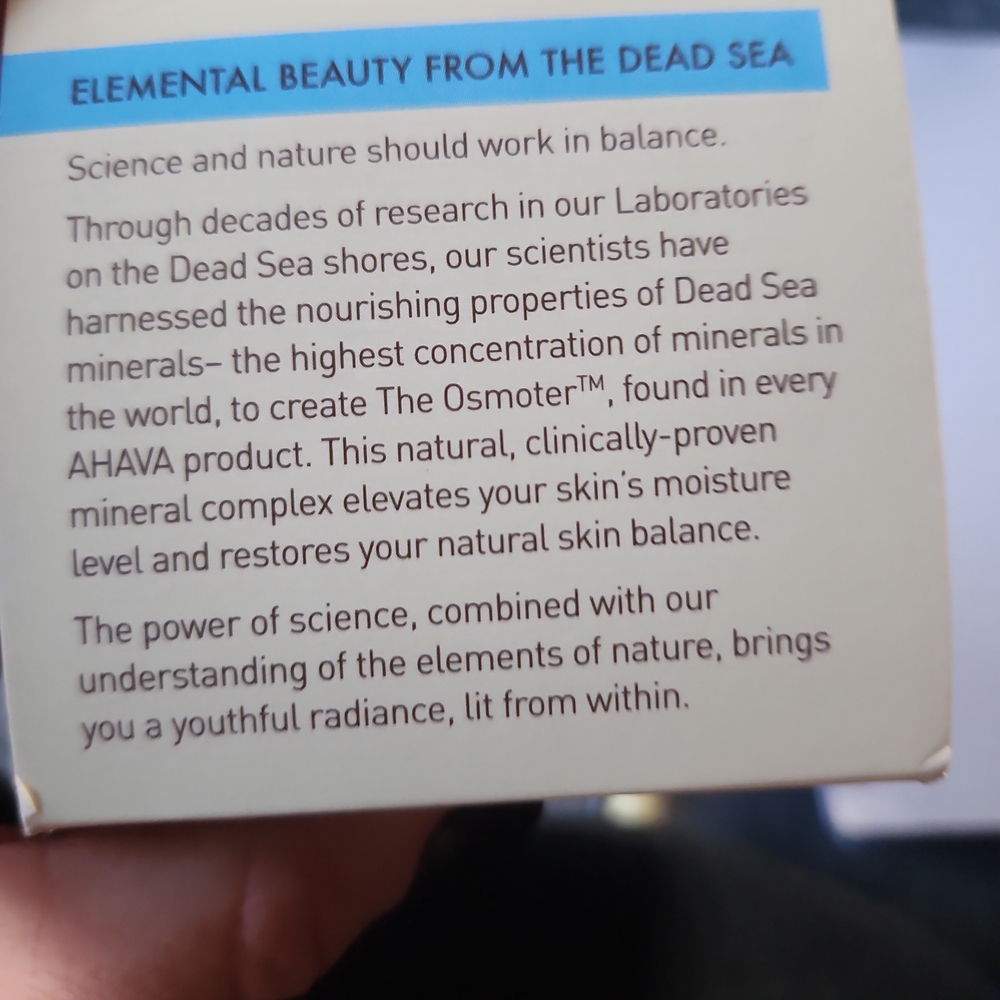 AHAVA Time to Hydrate Essential Day Moisturizer - White and Blue Packaging - Picture 2 of 2